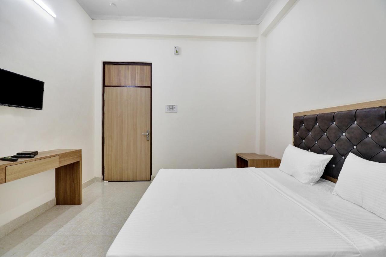Collection O Pearl Inn Guest House Gválijar Exteriér fotografie