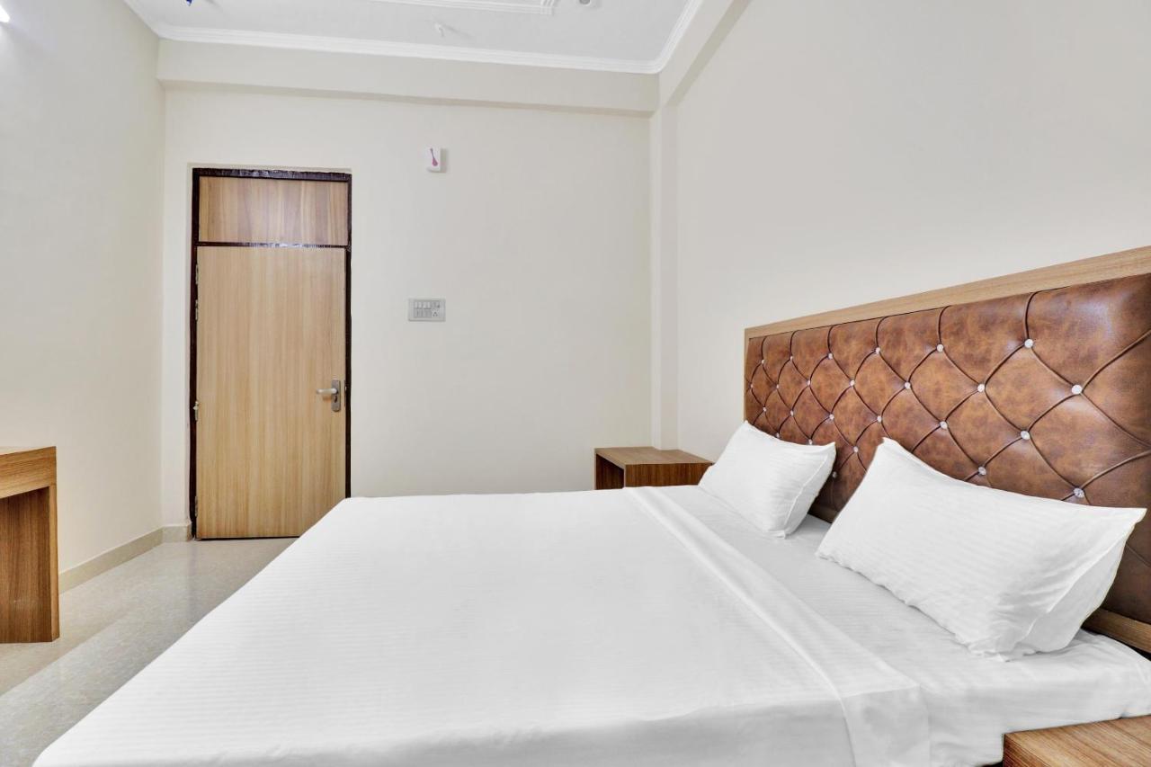 Collection O Pearl Inn Guest House Gválijar Exteriér fotografie